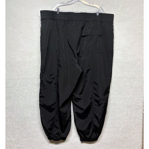 Future Collective Kahlana Brown High-Rise Nylon Ankle Zip Joggers Black Size 3X - Picture 3 of 11